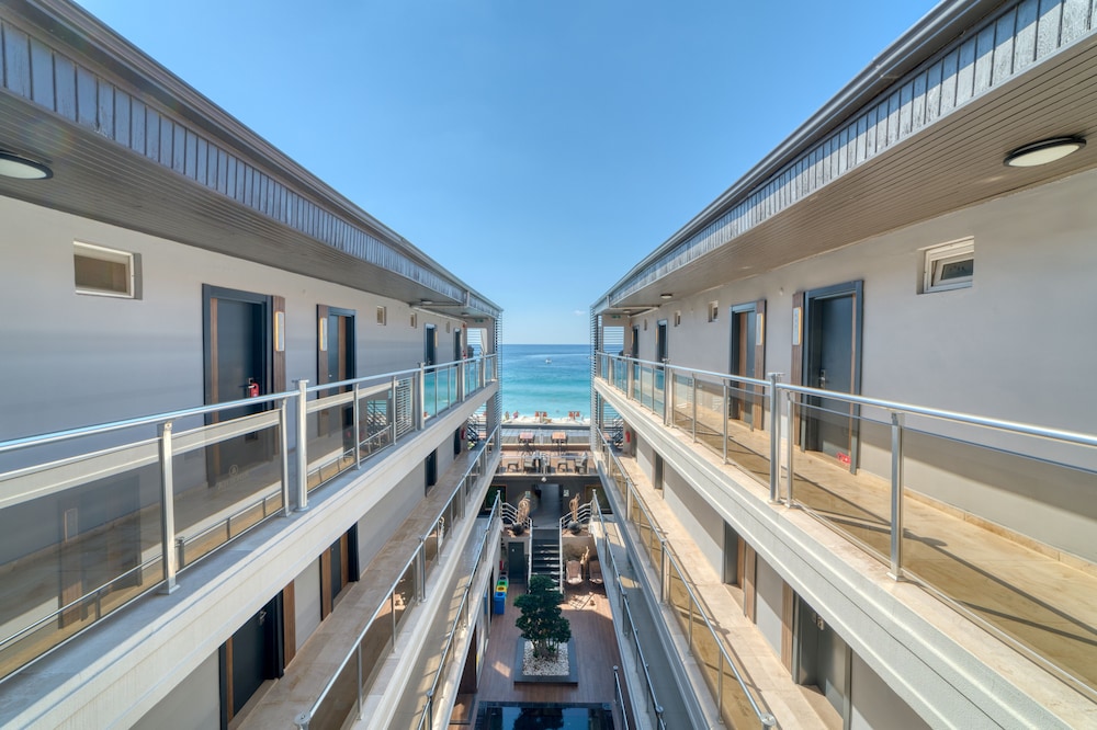 Royalisa Palmiye Beach Hotel - Adults Only in ALANYA