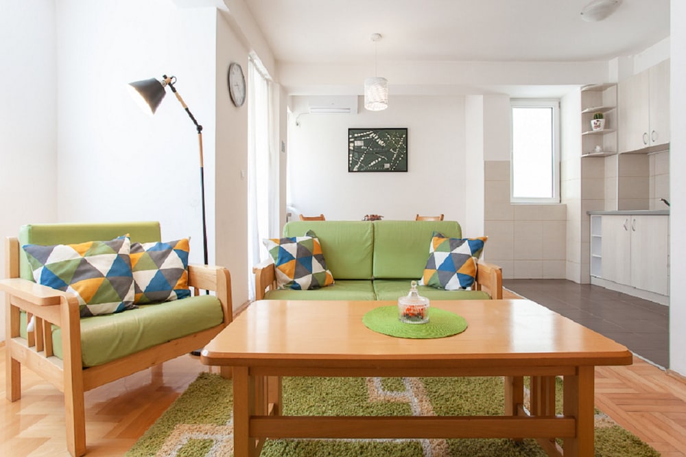 Urban Serviced Apartments 43/50