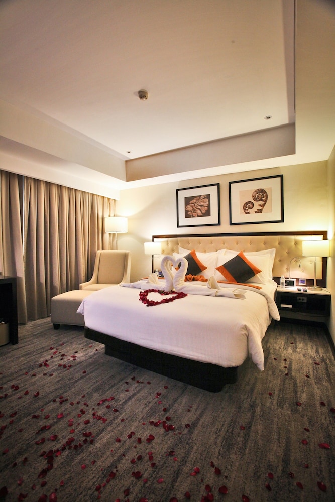 Limketkai Luxe Hotel 8/50
