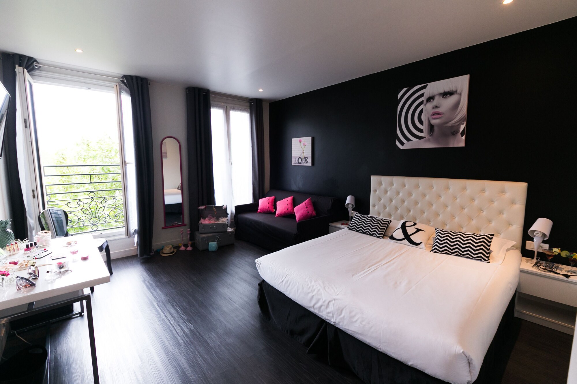 COMFORT, DOUBLE OR TWIN BED, BALCONY