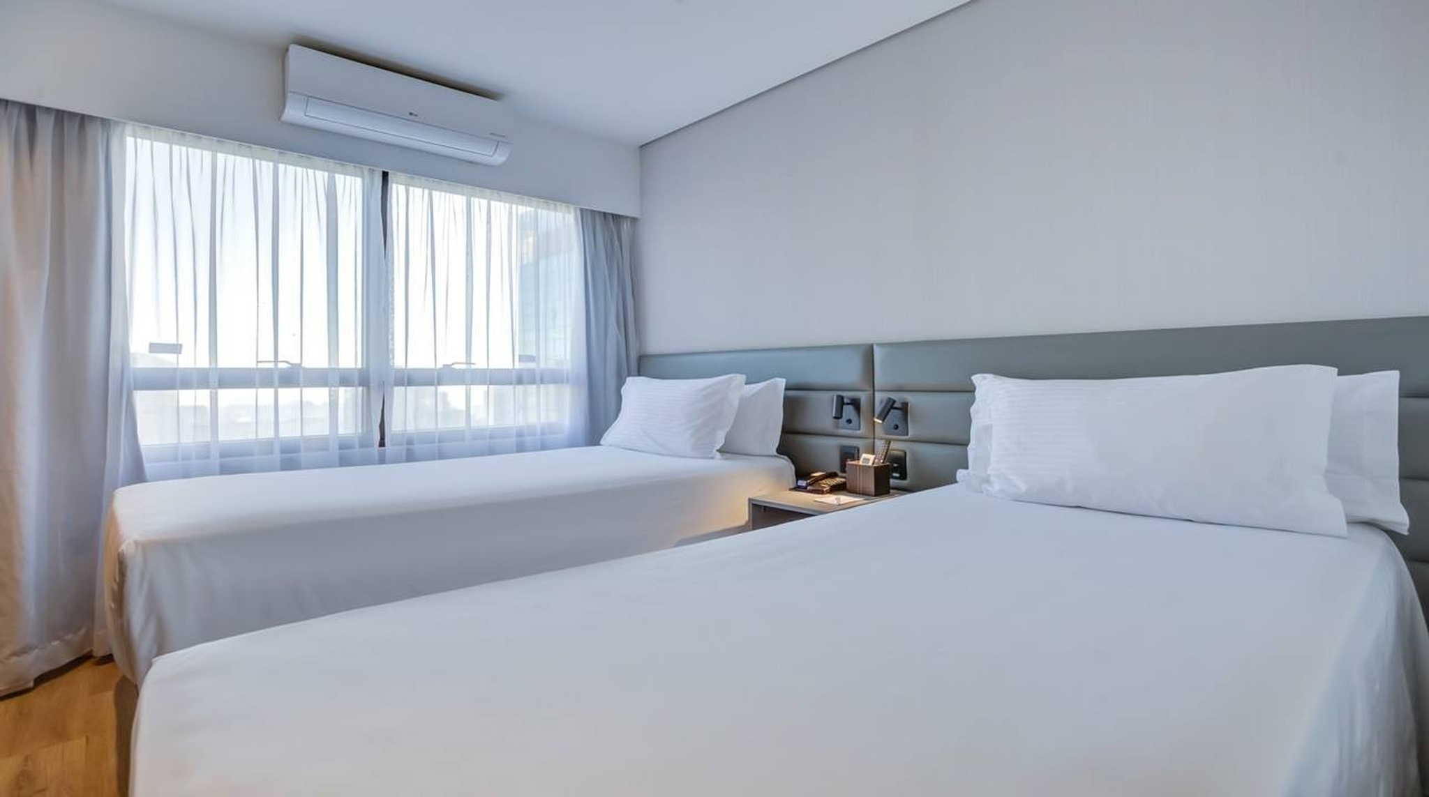 Business Class Family King Suite, non-smoking