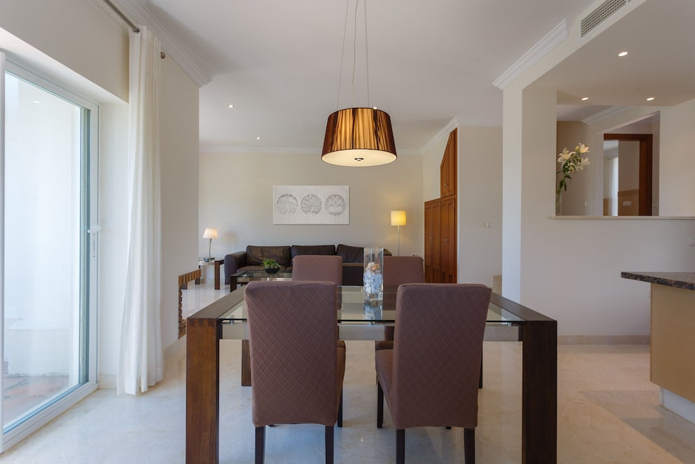 HOTEL ARCOS GARDENS GOLF CLUB & COUNTRY ESTATE 41/50