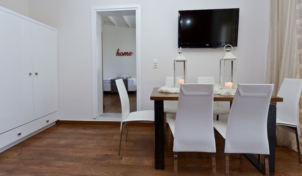 Eva Mare Apartments 61/75