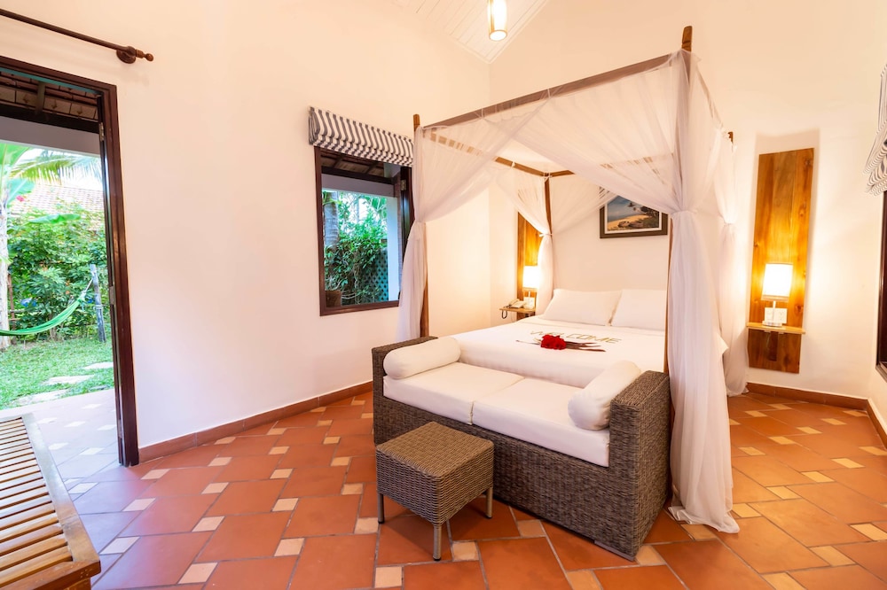 Cassia Cottage 27/55
