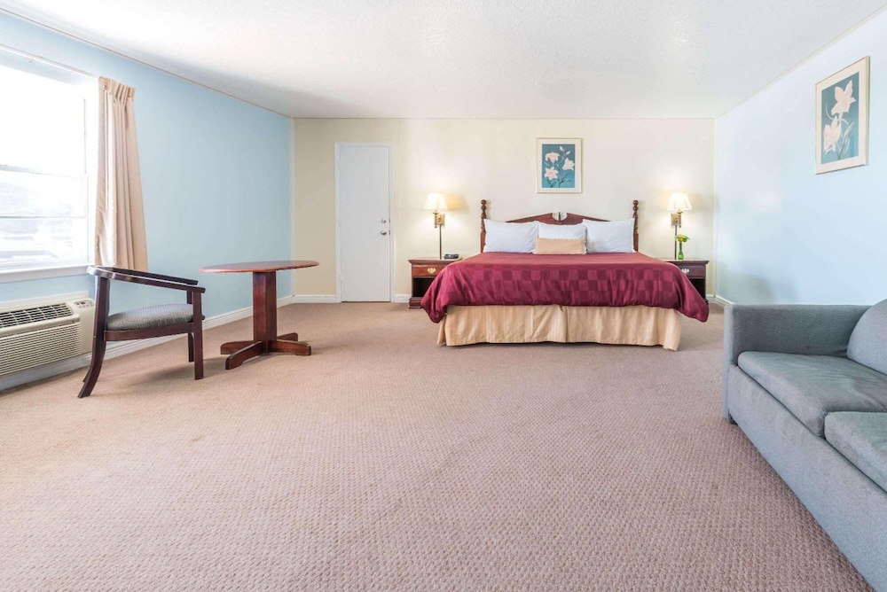 Knights Inn Mineral Wells 36/45