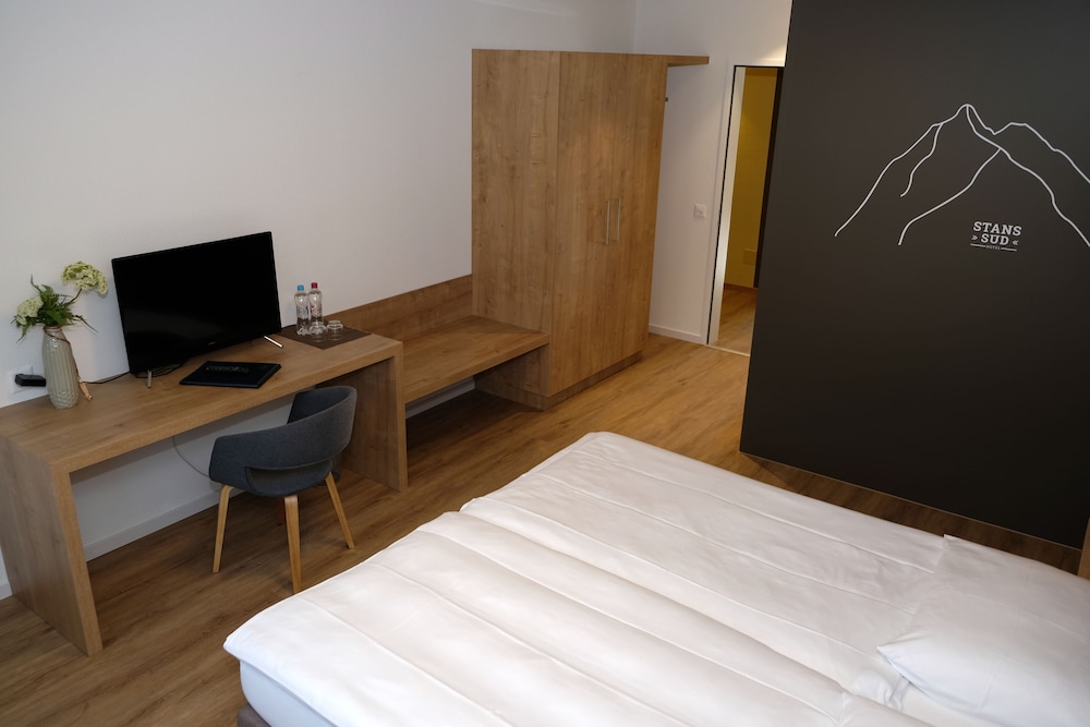 Tailormade Hotel STANS SUD 7/44