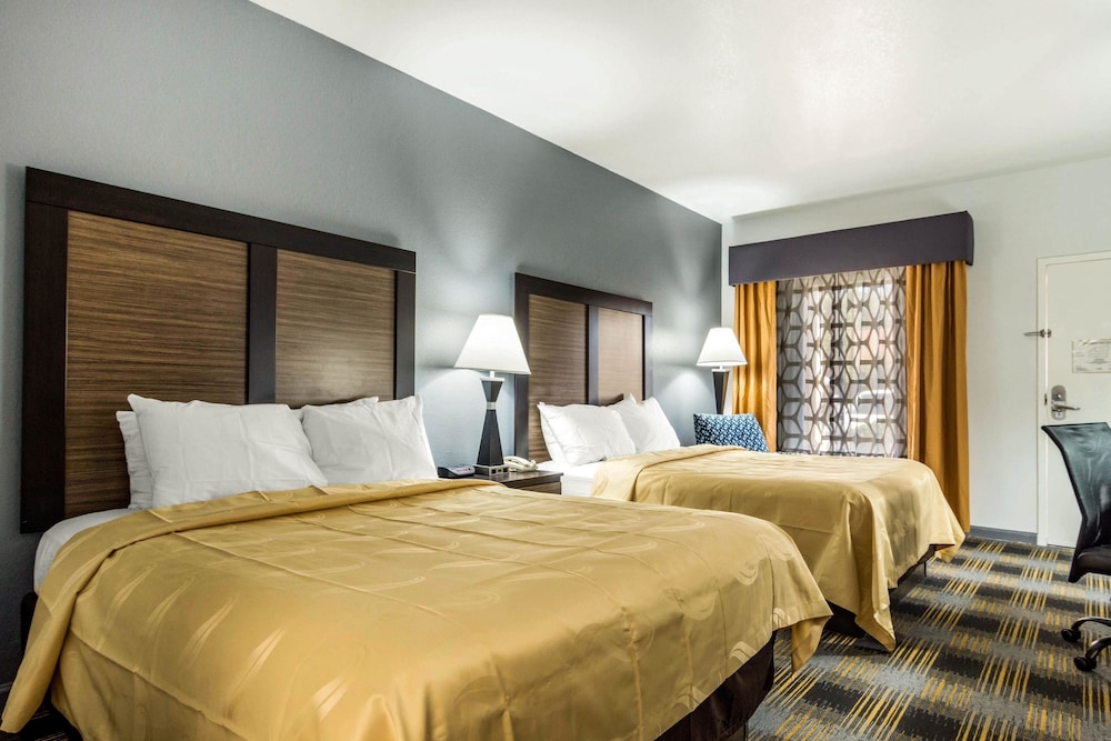 Quality Inn Near Six Flags 18/29