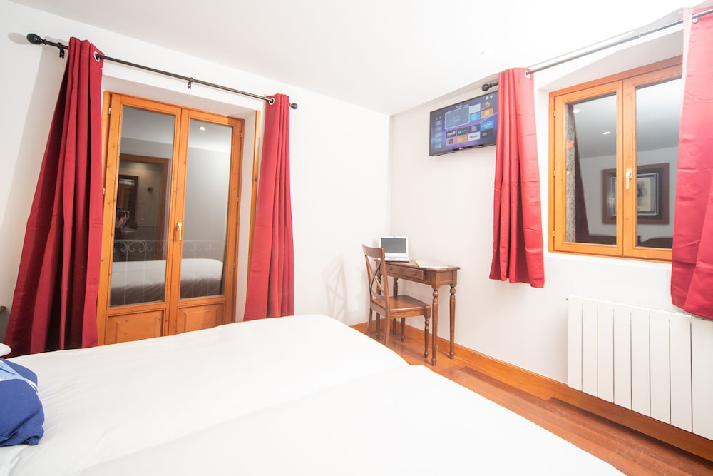 Hotel Branka، بيرميو 17/50