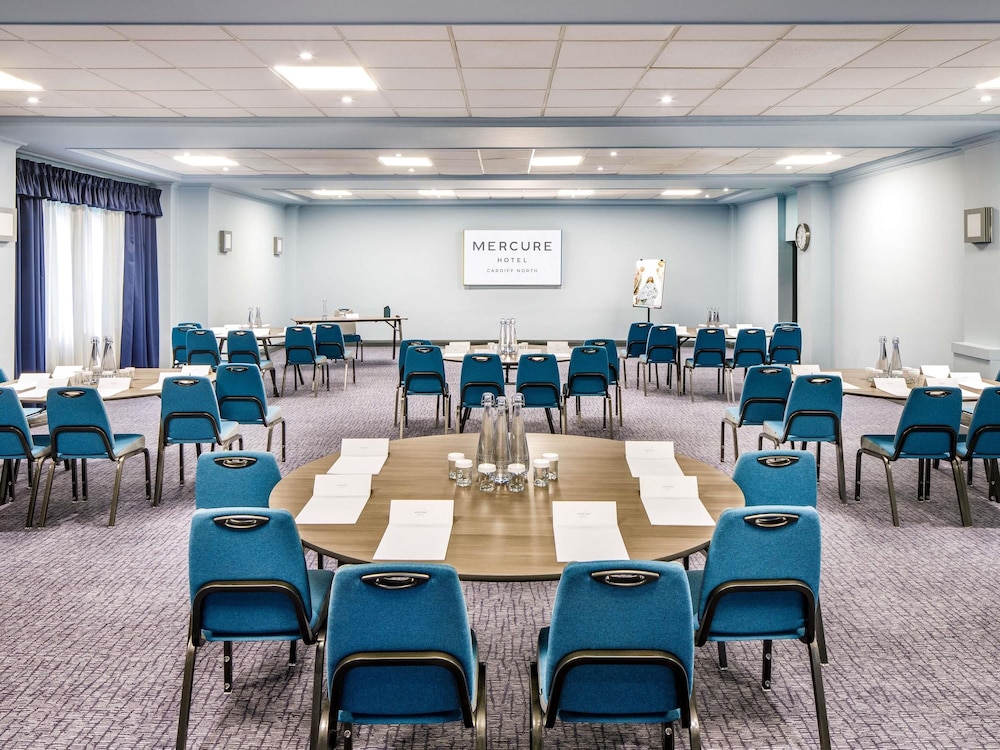 Mercure Cardiff North Hotel 38/50