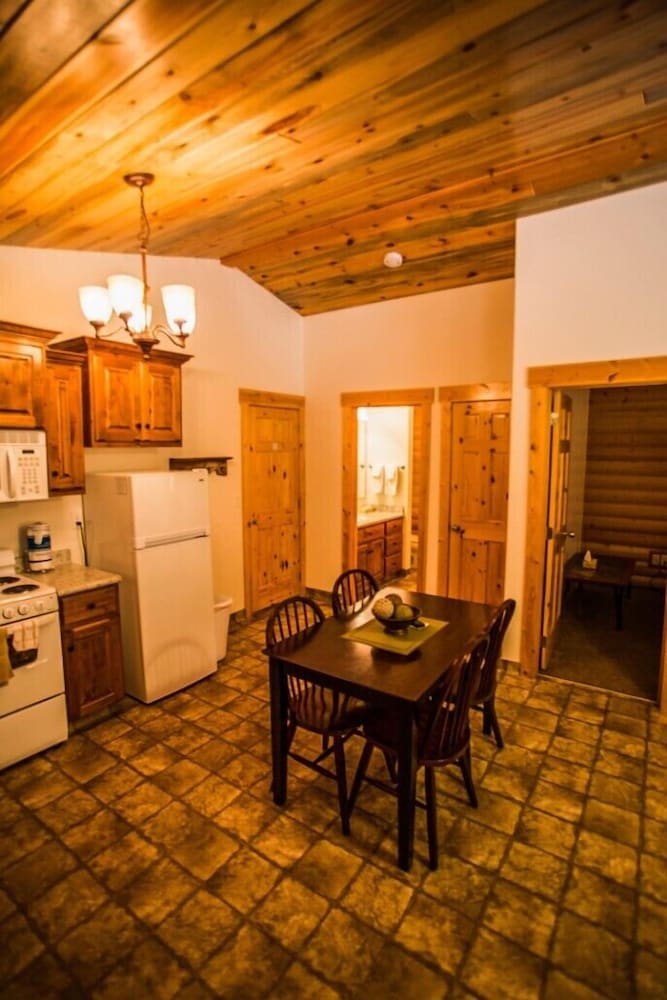 Bryce Country Cabins 52/70