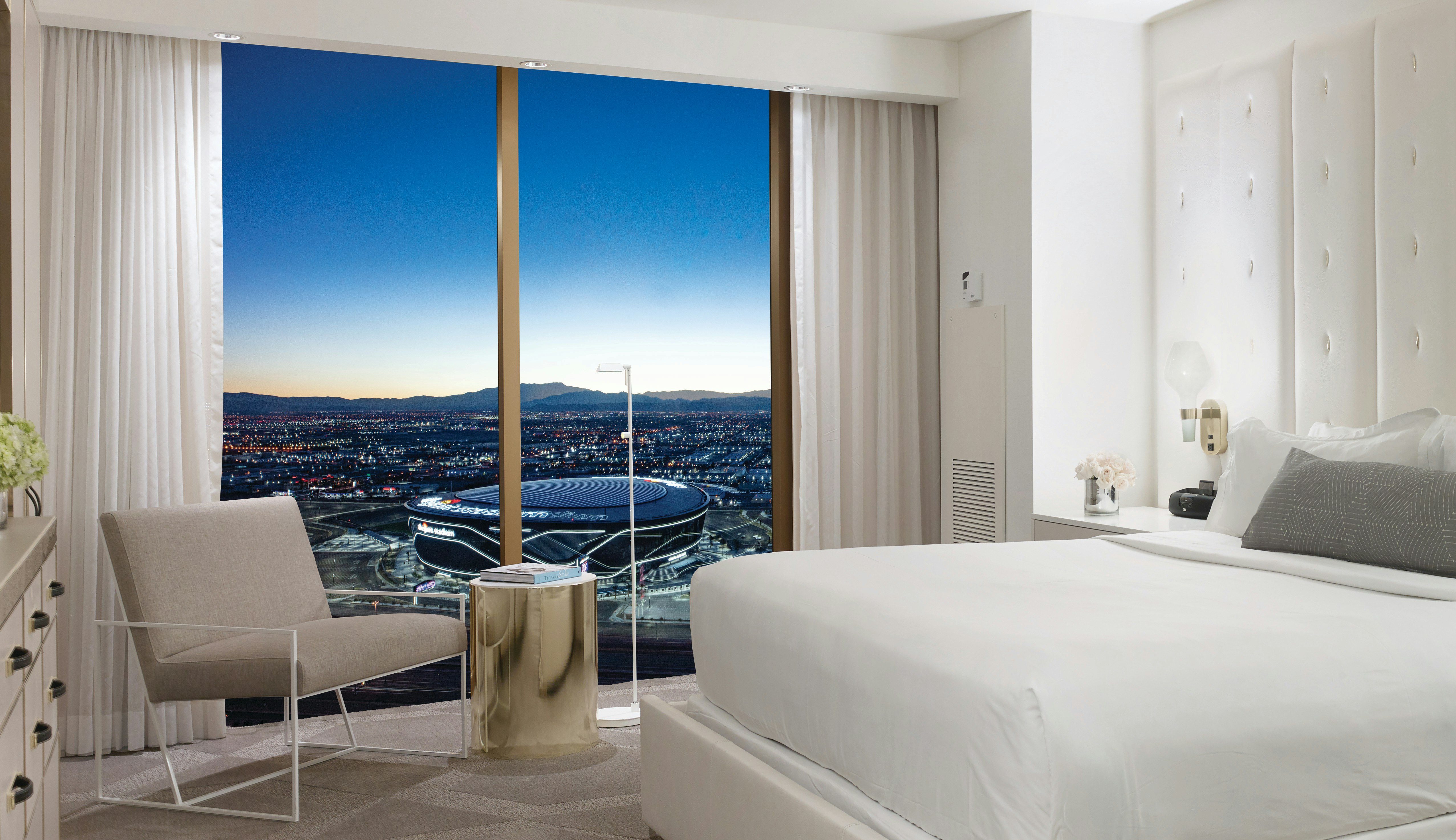 ESCAPE, SUITE, KING BED, STADIUM VIEW