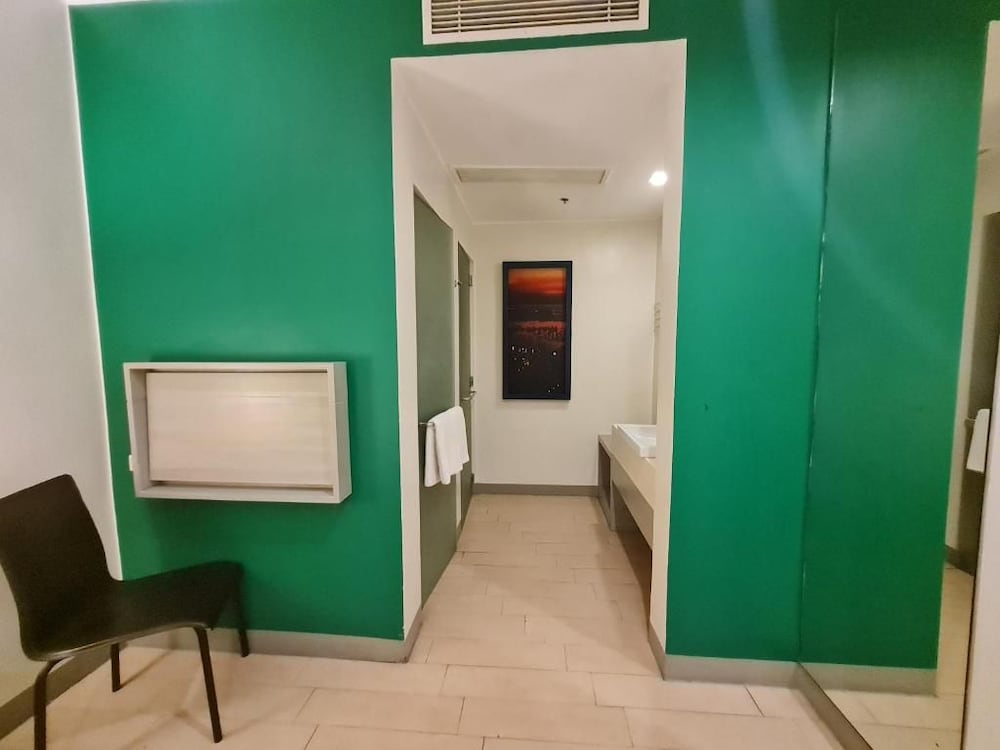 Go Hotels Otis Manila 30/49