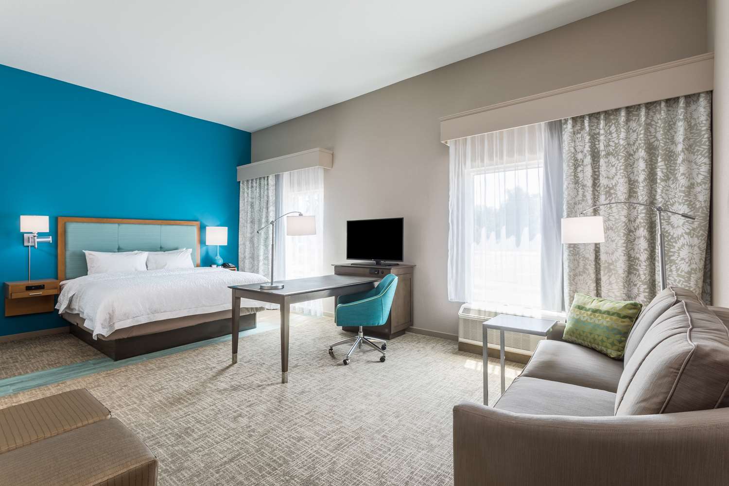 جناح استوديو بسرير كينج مع أريكة لذوي الإعاقة، Hampton Inn and Suites Mary Esther Fort Walton Beach 2/2