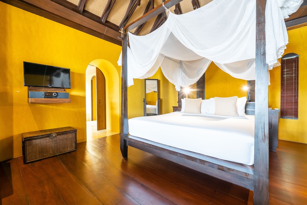 Paradee Resort 6/50