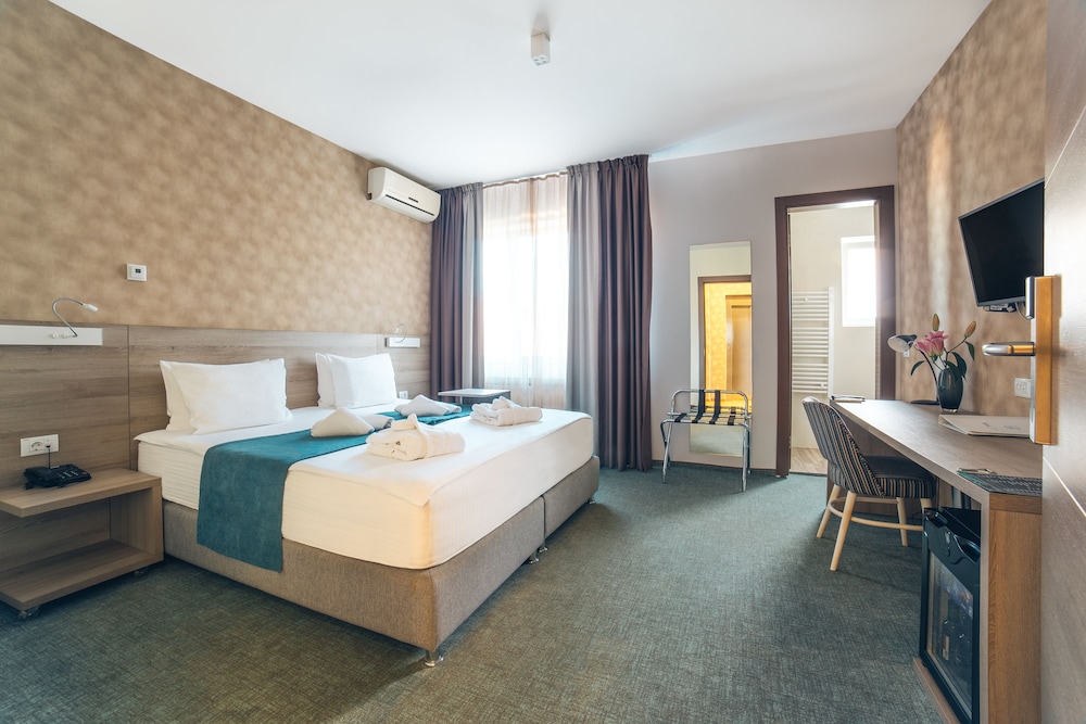 Hotel Mint 4/47