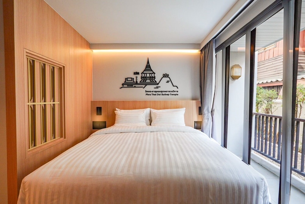 March Hotel & Suite Riverside 15/60