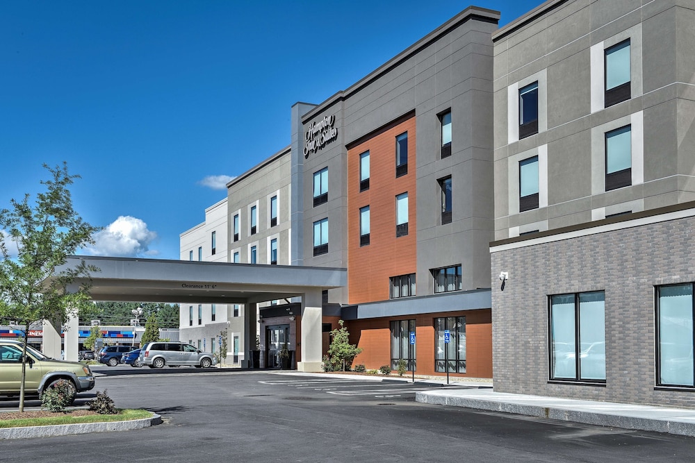 Hampton Inn and Suites Keene 1/47