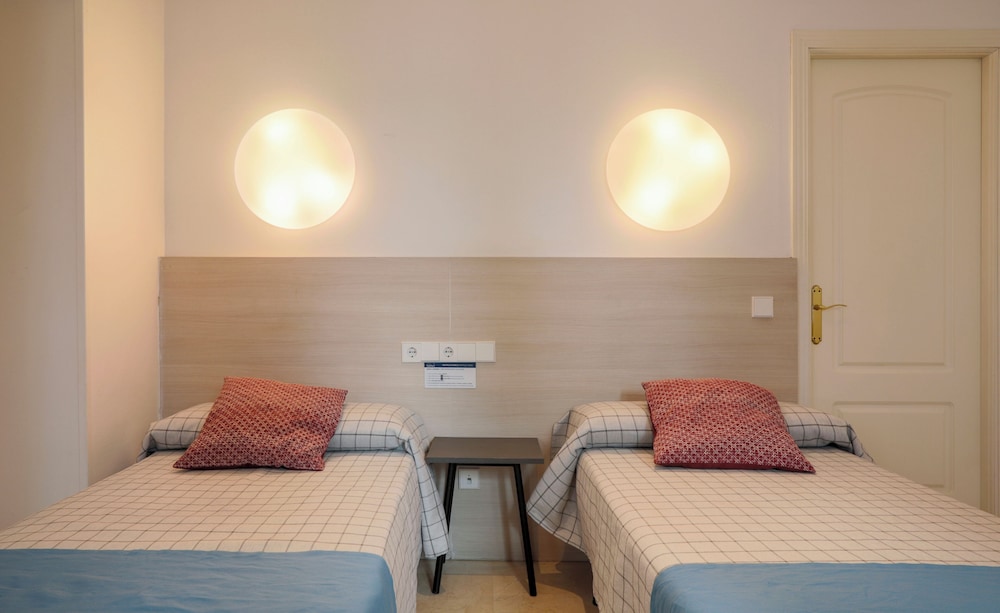Hostal Castilla Ii Puerta Del Sol 55/73