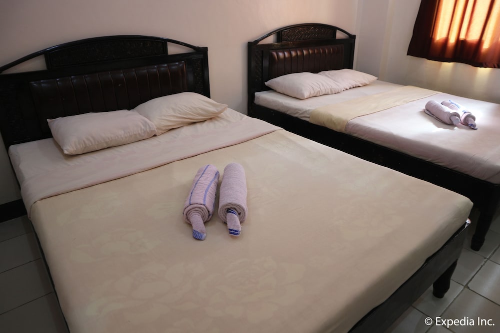 Boracay Travelodge Beach Resort 5/16
