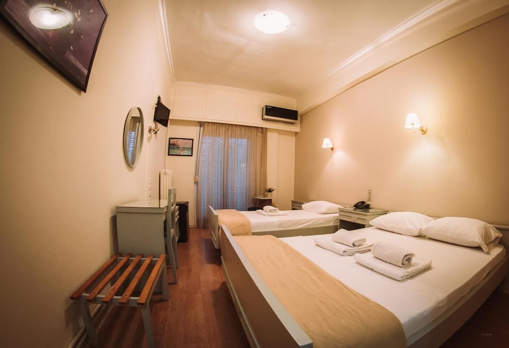 Hotel King Pyrros 10/38