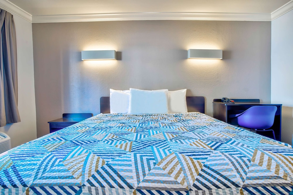 Motel6 Menifee, CA 57/71
