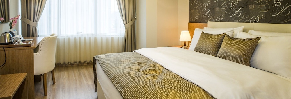 Park Square Hotel 12/30