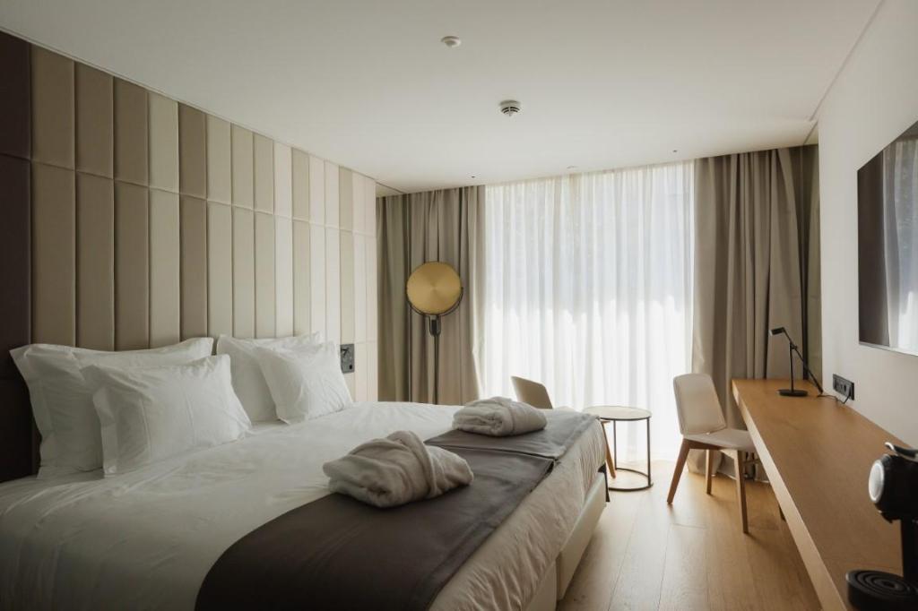 Superior, Deluxe, Double Bed