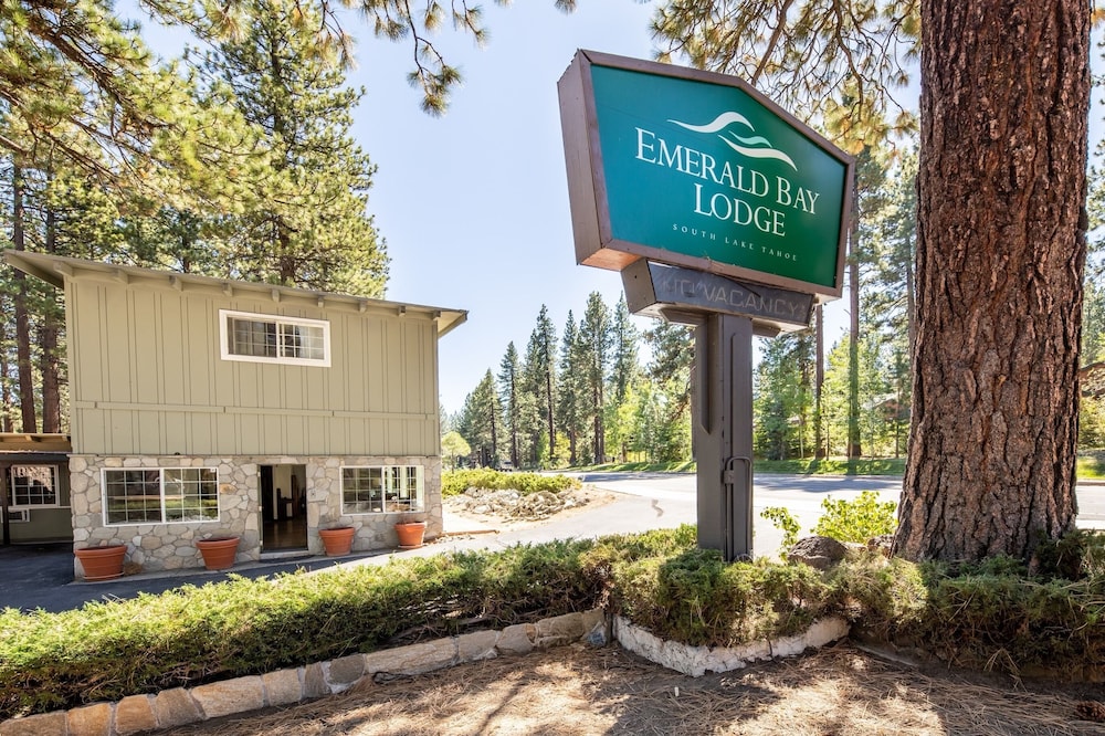 Emerald Bay Lodge 6/40