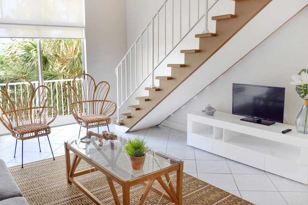 Coral Reef Suites 51/75
