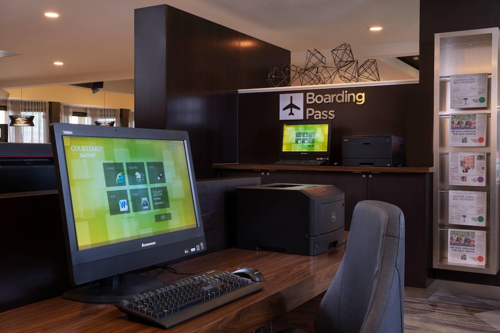 Courtyard by Marriott St Louis Creve Coeur 14/26