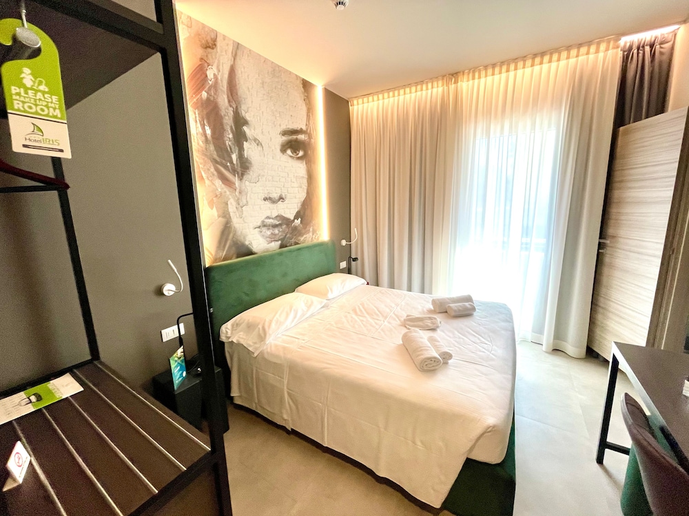 Hotel Iris 47/76
