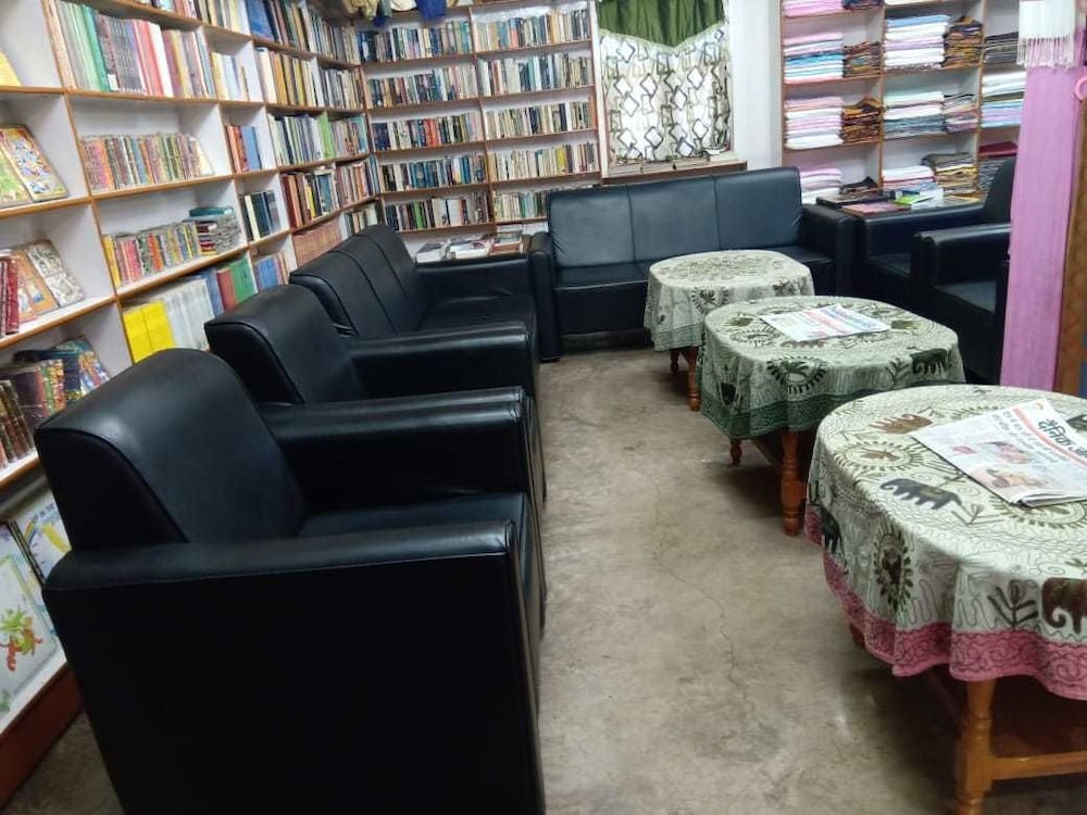 Kundan Bazar Guest House 23/30