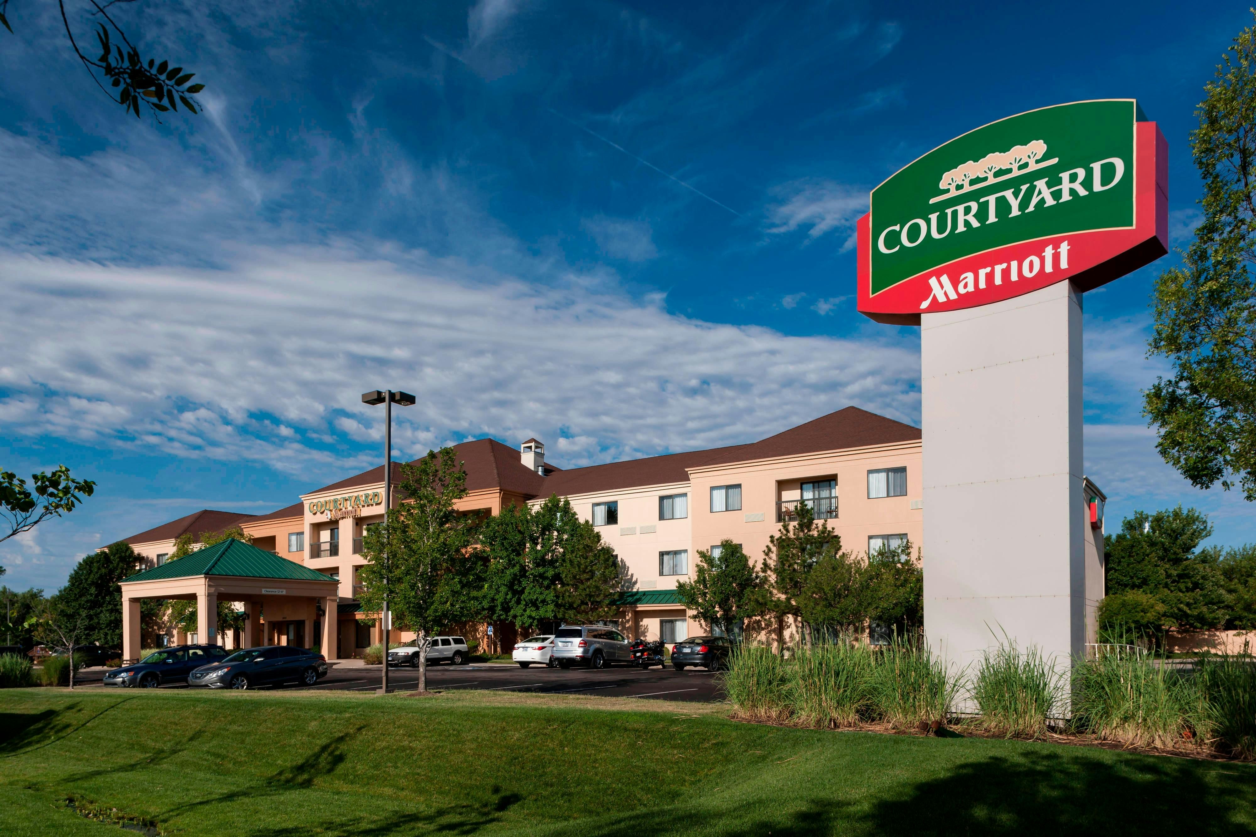 Courtyard Wichita East 44/45