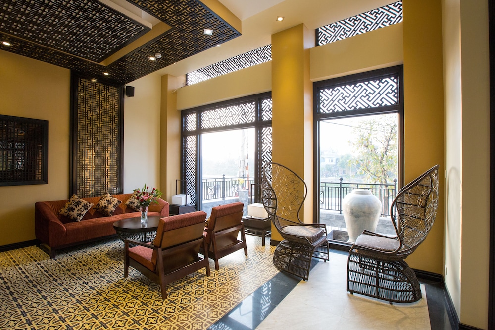 Royal Riverside Hoi An Hotel 45/75