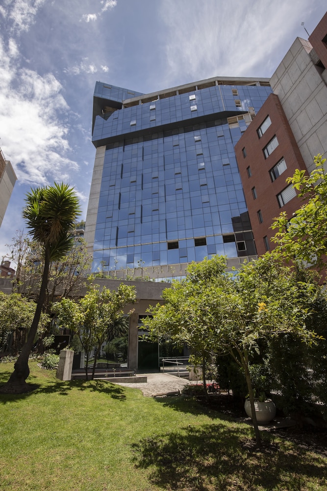 Go Quito Hotel 2/50