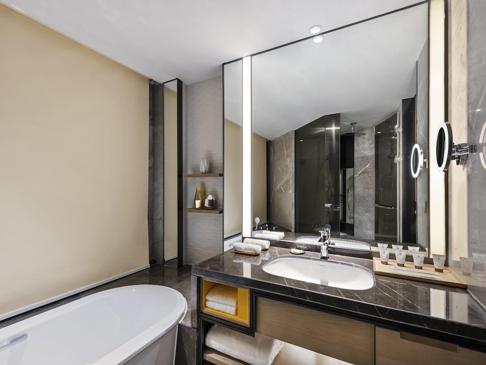 Grand Mercure Shanghai Lingang 46/50