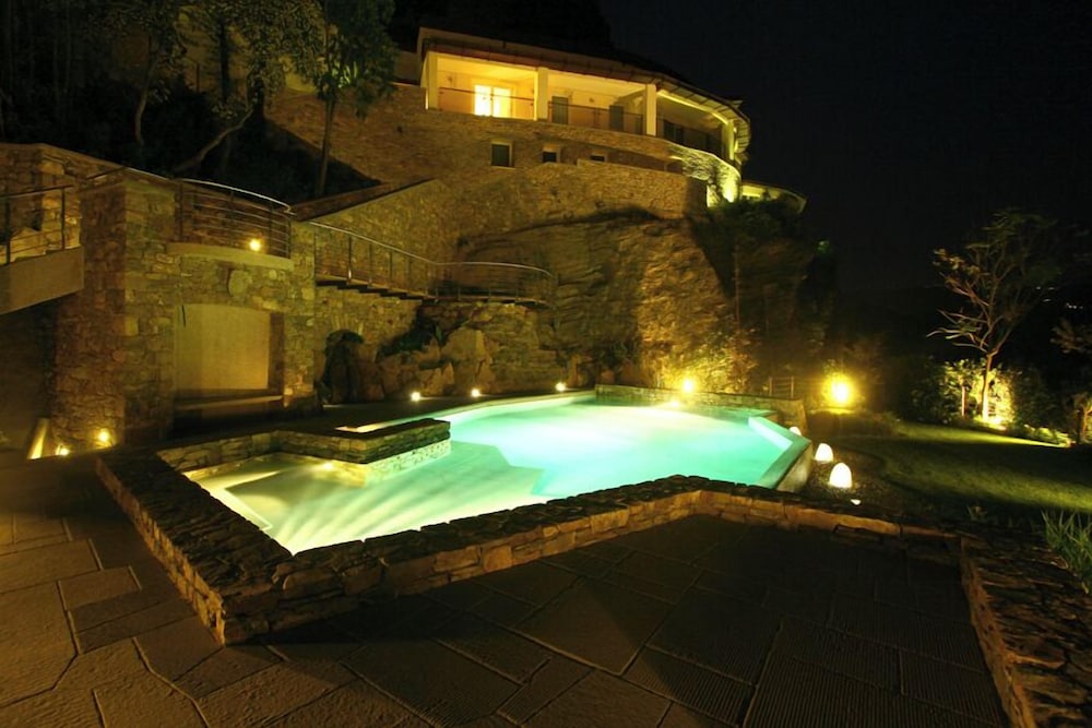 Eden Rock Resort 26/63