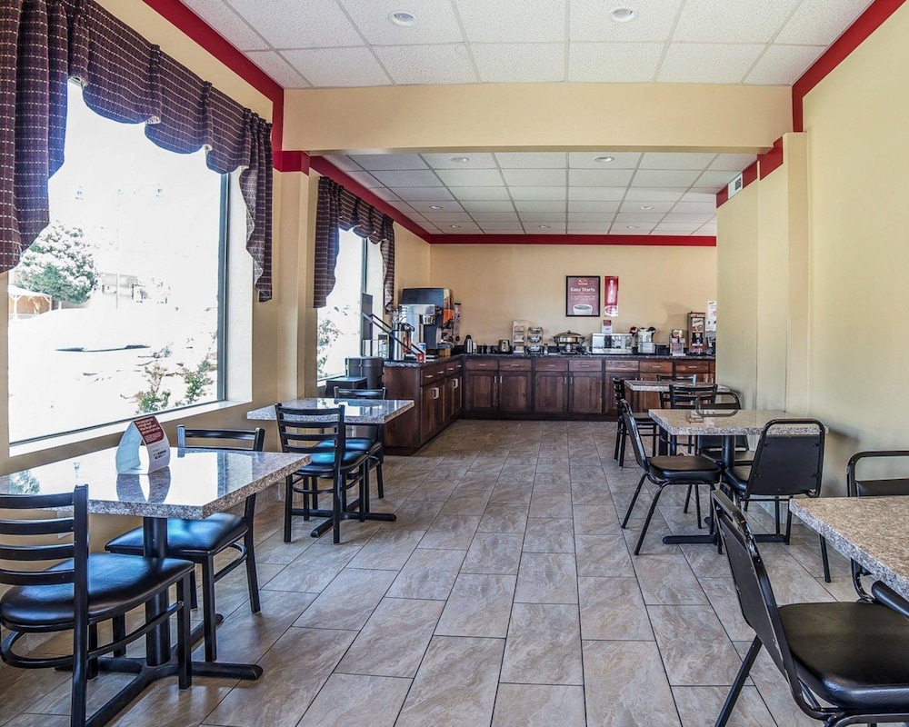 Econo Lodge St George North - Near Pioneer Park 15/33