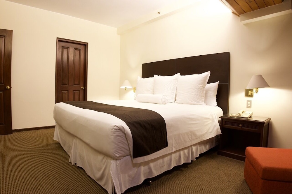 J&A Classic Hotel 8/21