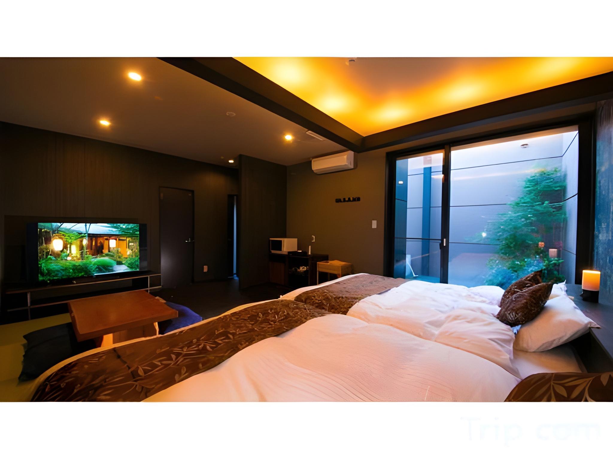 Japanese Western, 2 Queen Beds, Outdoor Bath