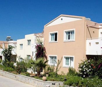 Uzenie All Suites Boutique Resort 3/69