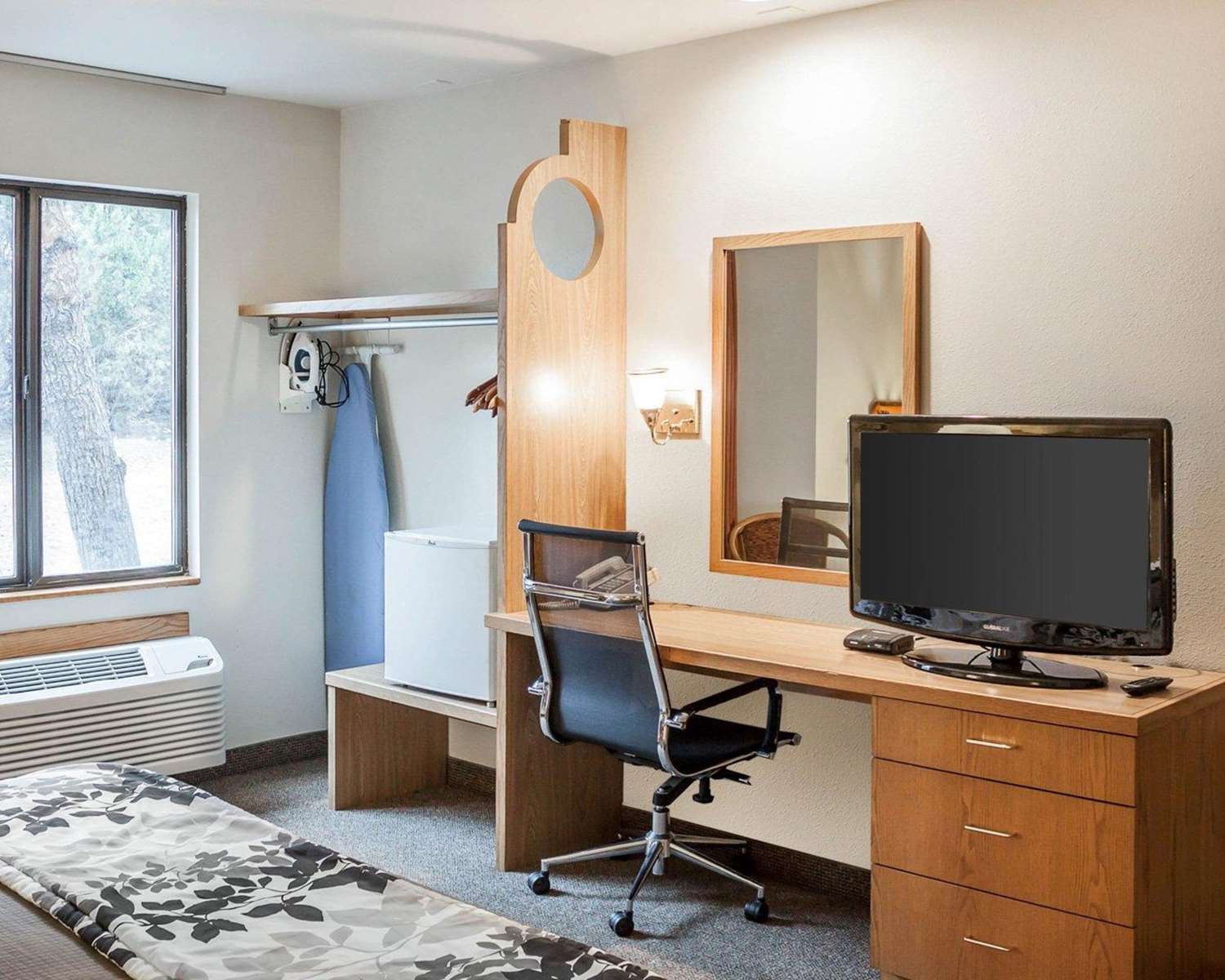 Boise Airport Hotel 21/22
