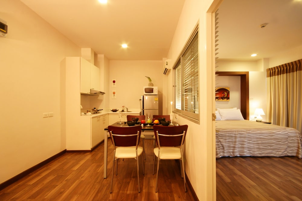 I Residence Hotel Sathorn 24/59