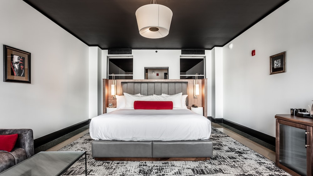 Bottleworks Hotel 14/70