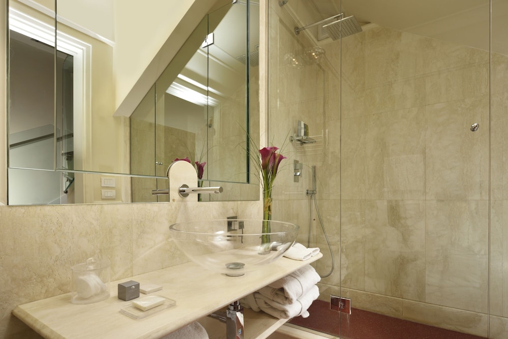 Brunelleschi Hotel Florence 69/72