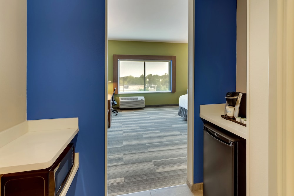 Holiday Inn Express Wilmington - Porters Neck 34/56