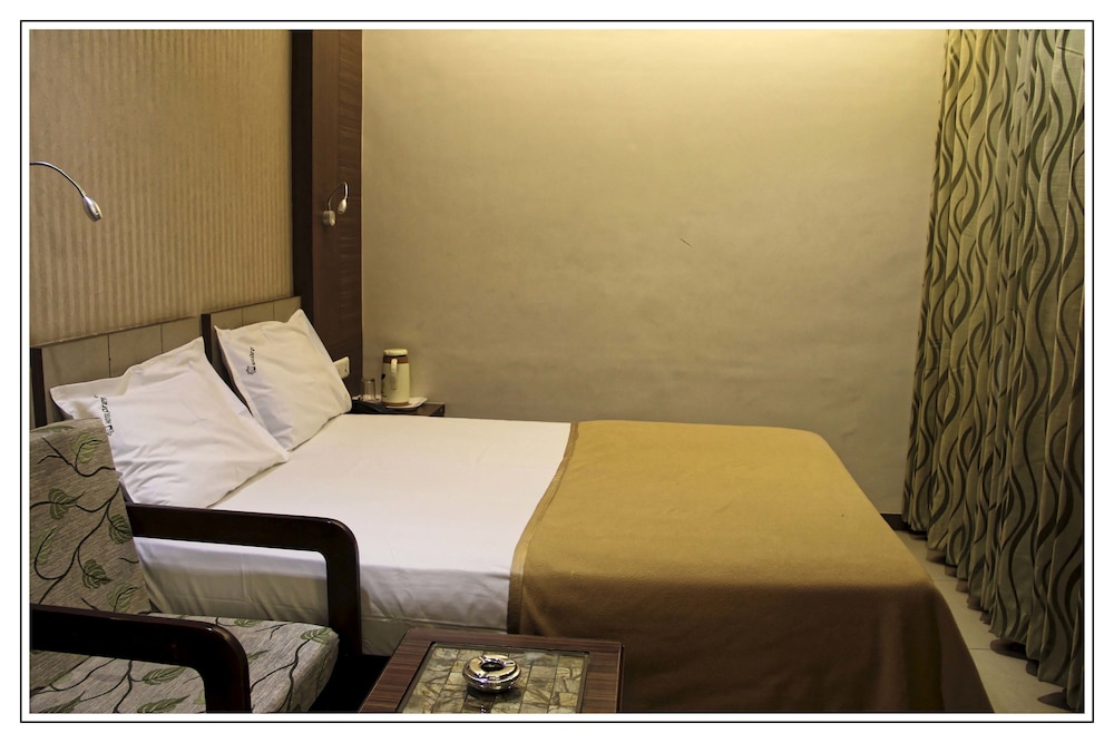 Hotel Prem Nivas 7/26