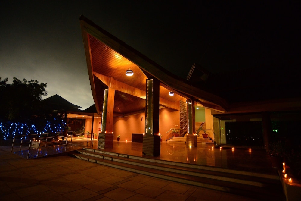 Hotel Palm Greens Club 2/50