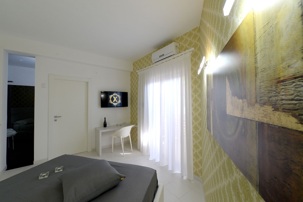 X Hotel 15/66