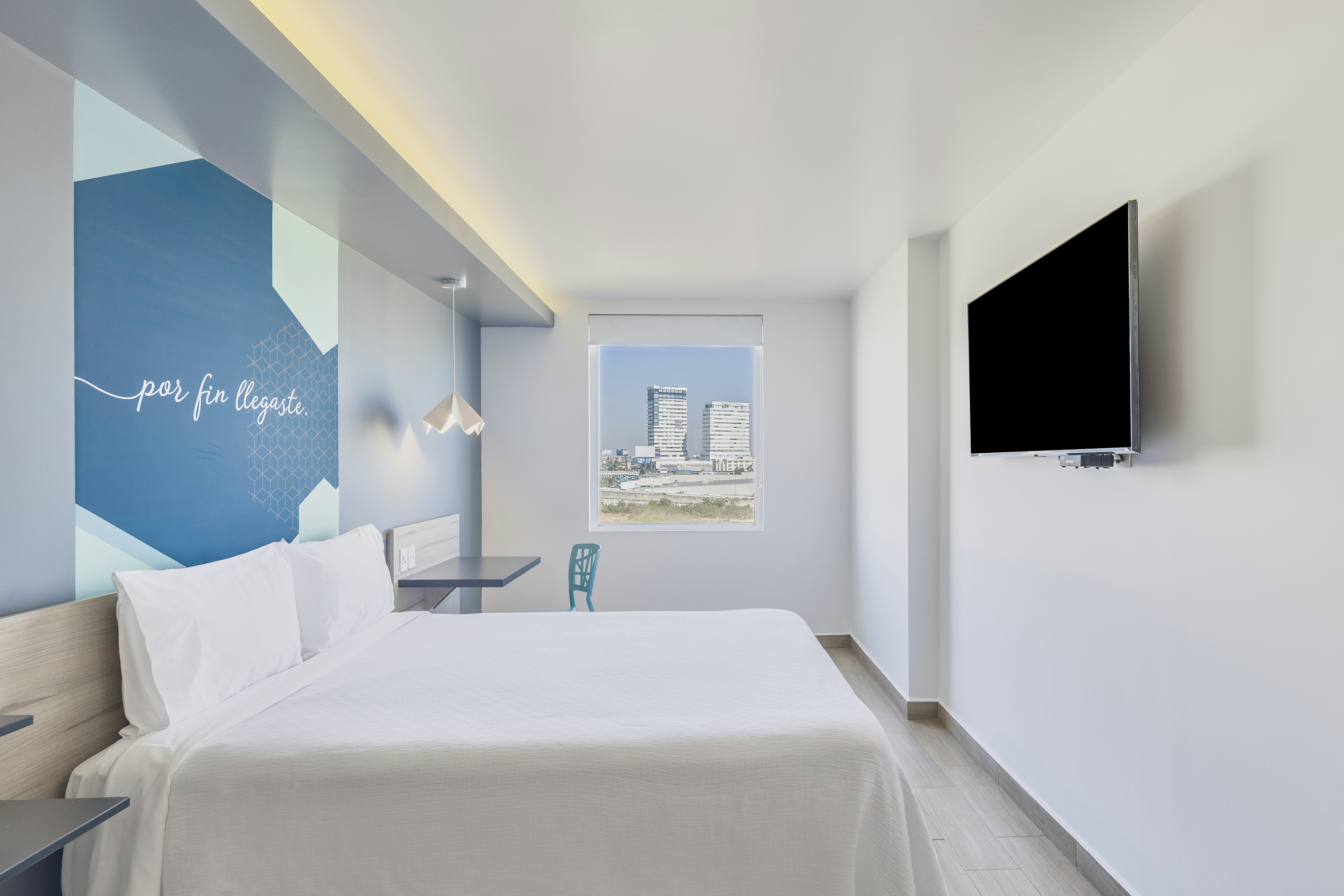 Superior, Queen Bed